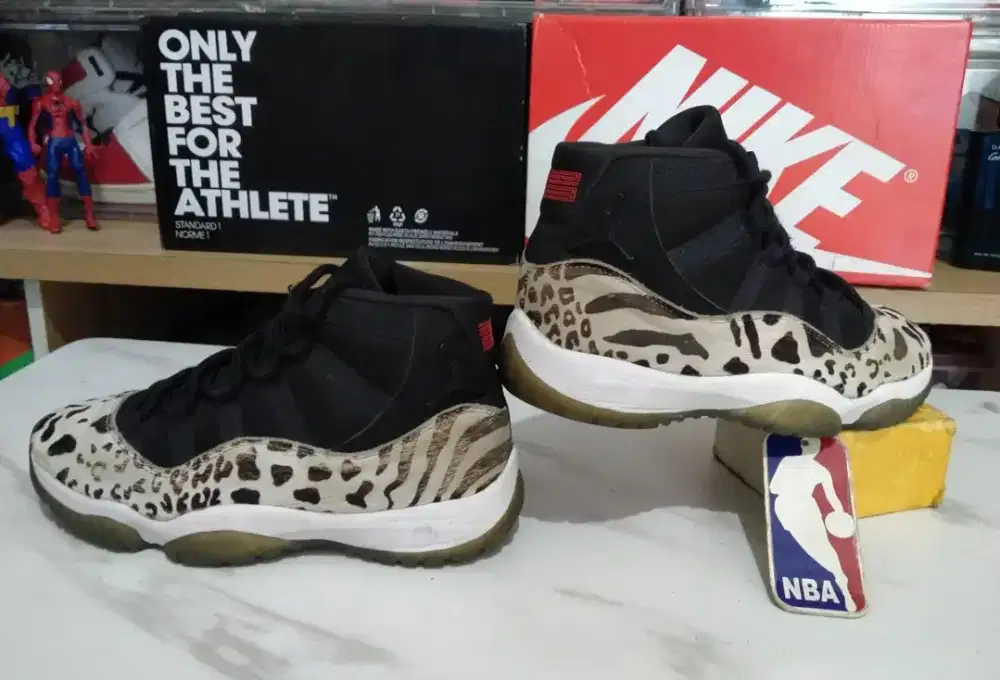 Sepatu Basket Nike Jordan Retro 11