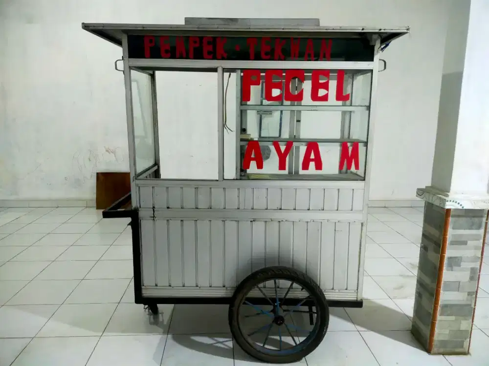 GEROBAK EXS MIE AYAM