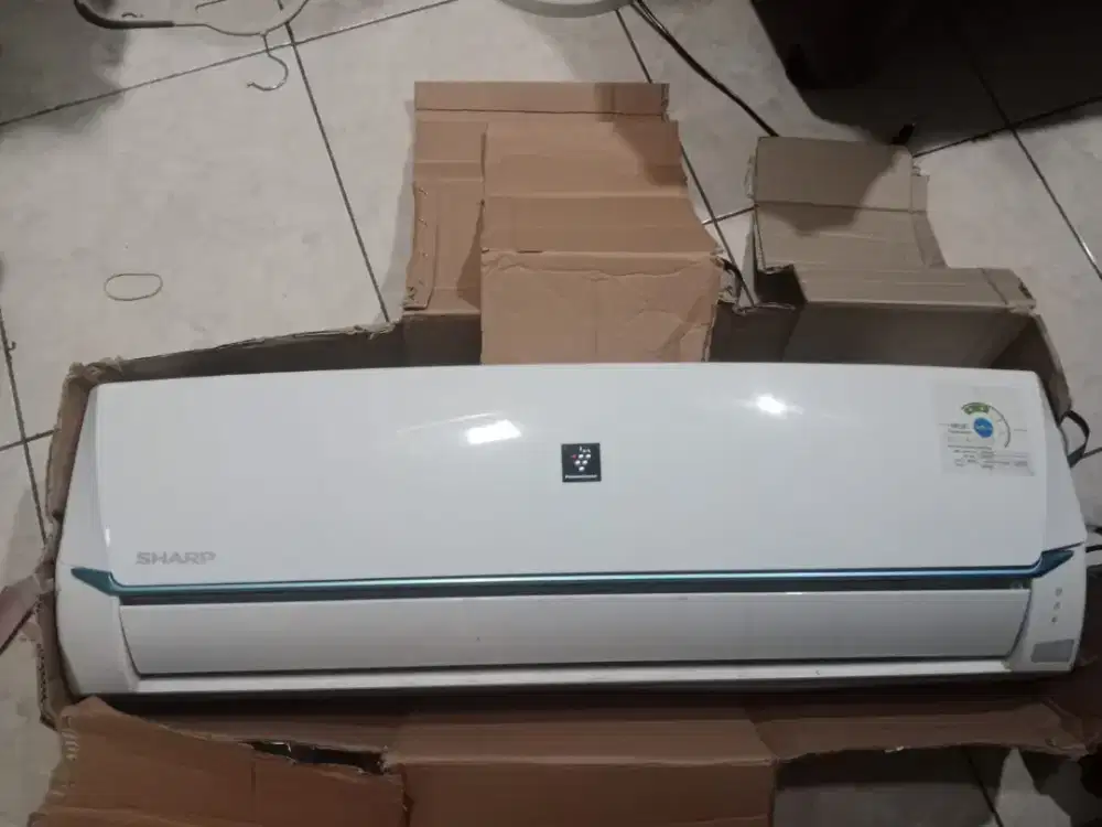 Di jual cepat AC mrek sharp 1 PK