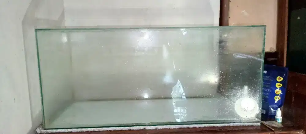 Jual Aquarium ukuran 80x35 nego tipis
