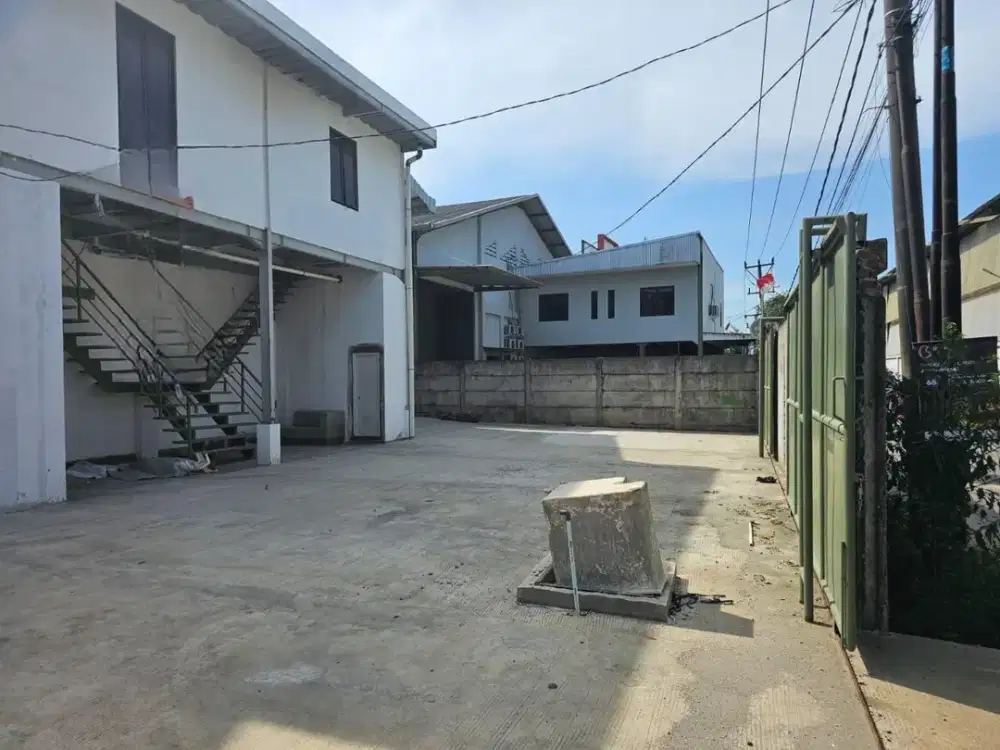 Gudang Kosambi Dadap luas 808 m, ada kantor, bangunan baru, murah