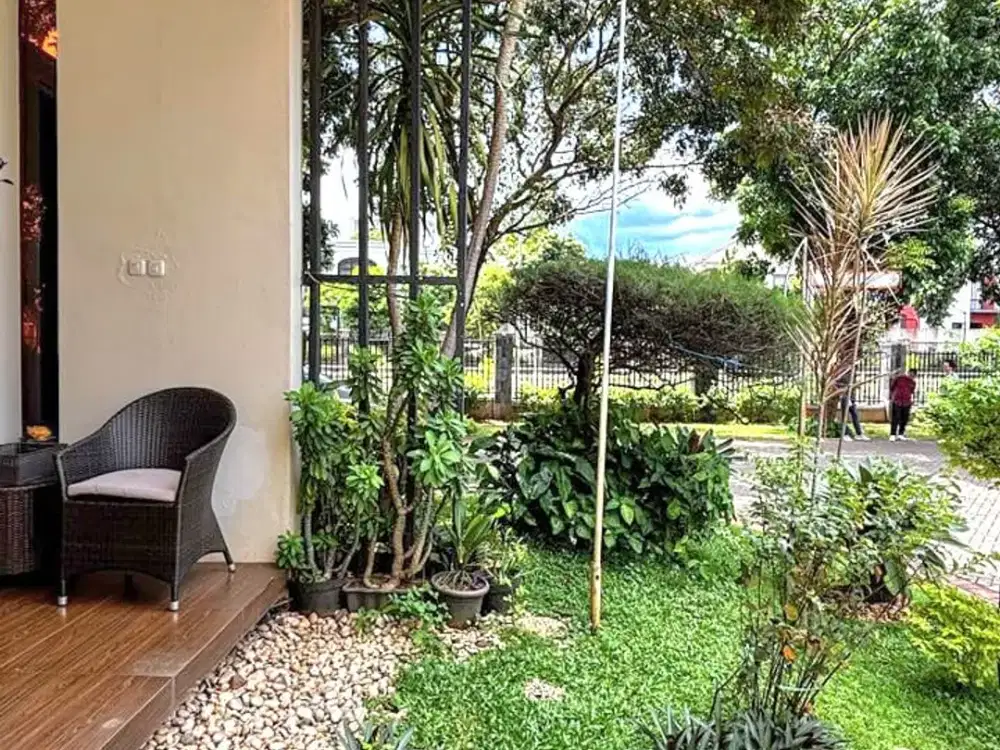 Dijual Rumah Siap Huni di Bintaro Sektor 9 - Tangerang Selatan