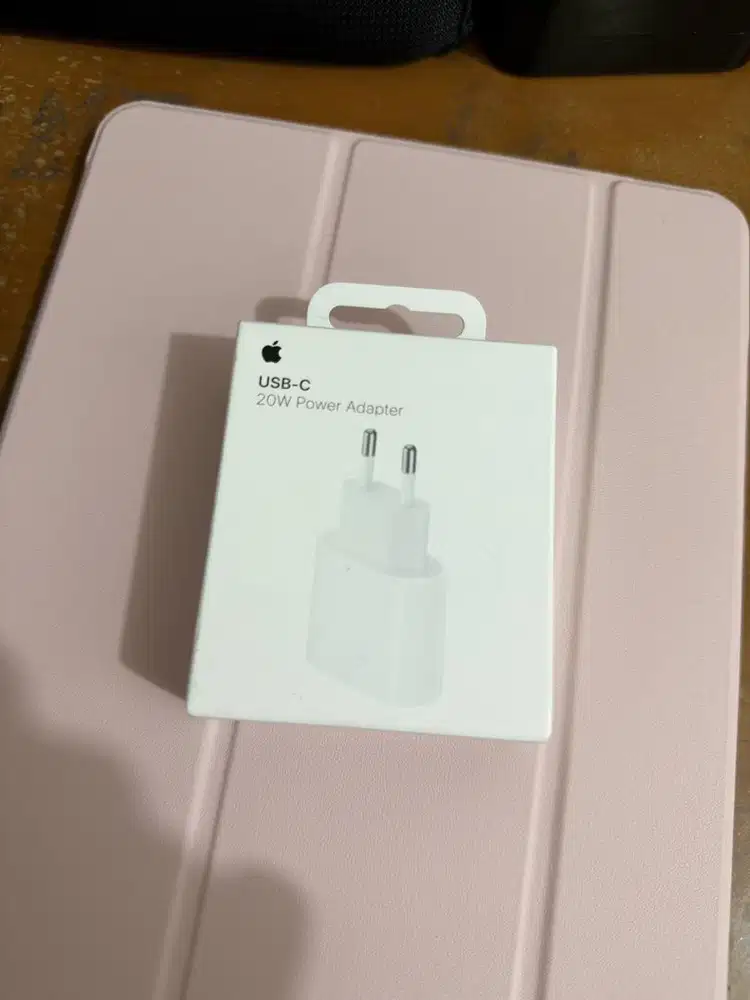 Adaptor Adapter Charger Apple iphone 20w