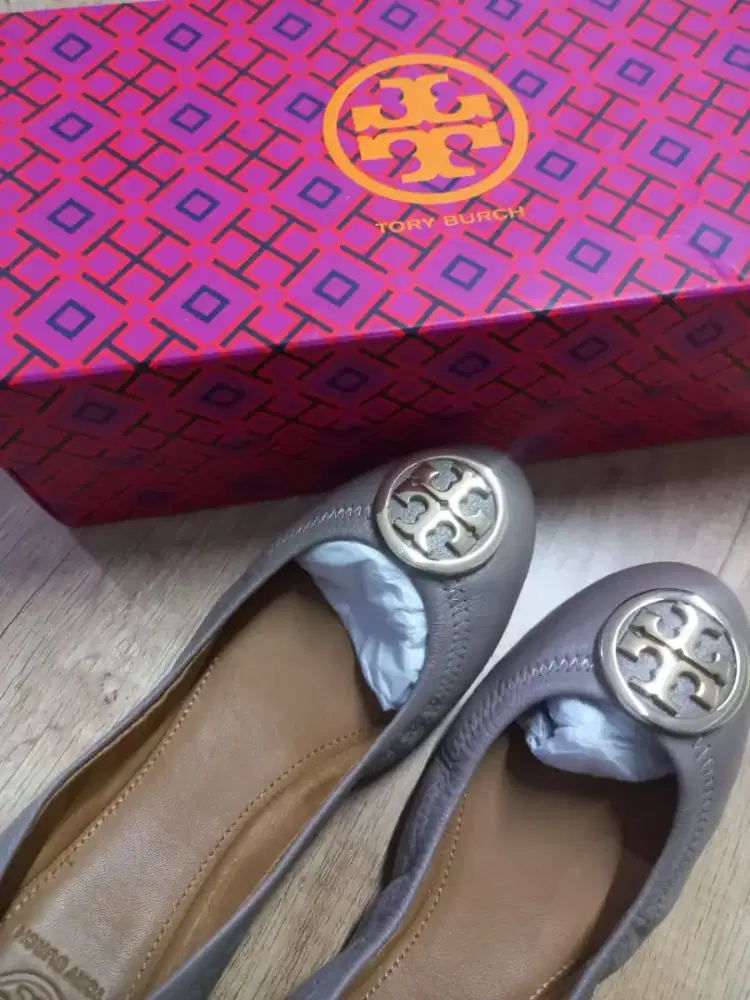 Sepatu Tory burch Flat Shoes, French gray
Size 6.5