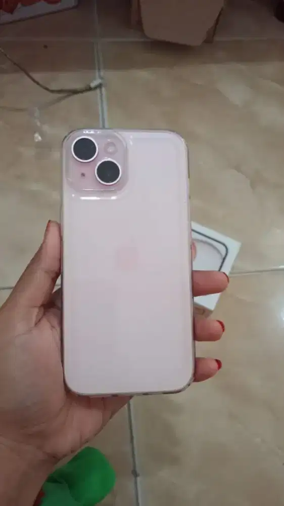 iPhone 15 256/gb merah muda