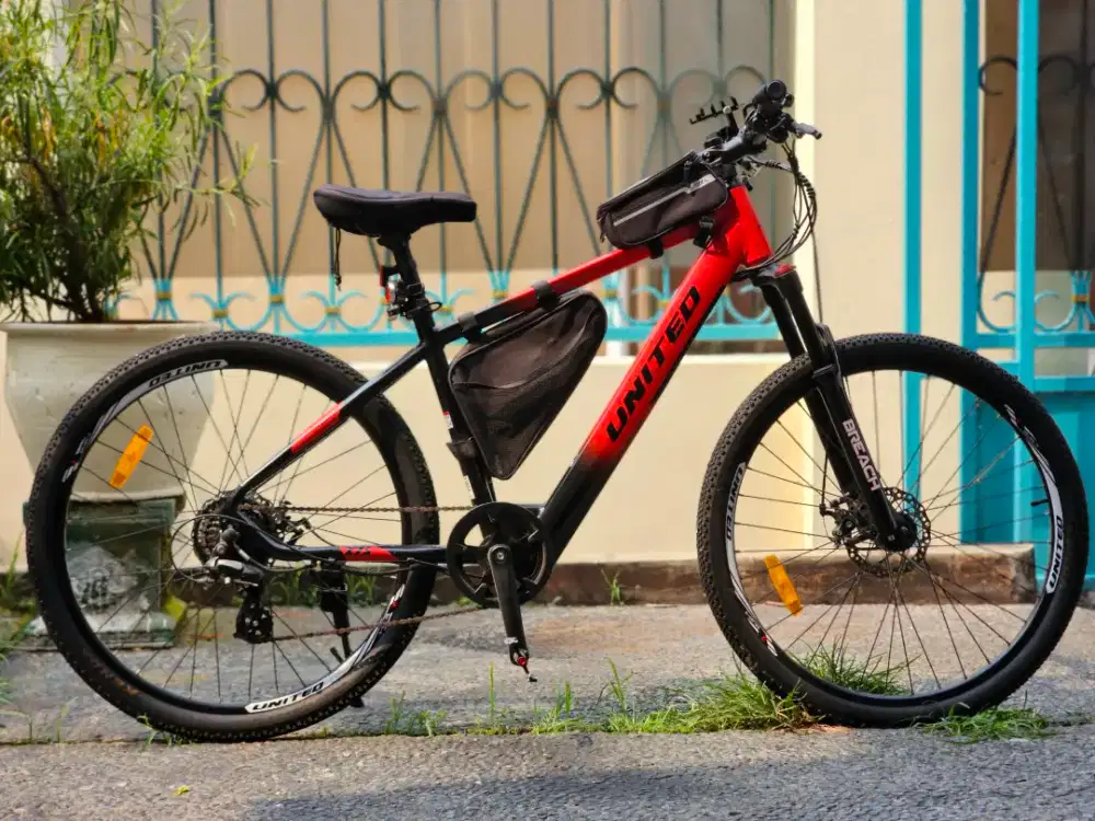 Sepeda listrik United Manrola