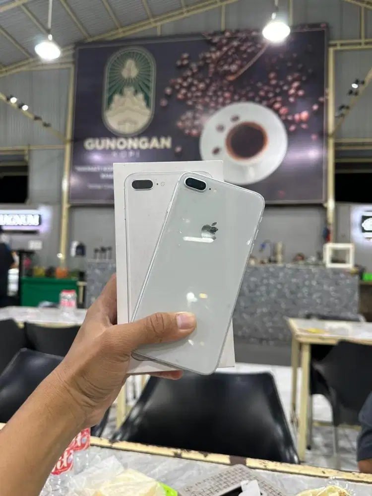 Iphone 8 plus 64GB
