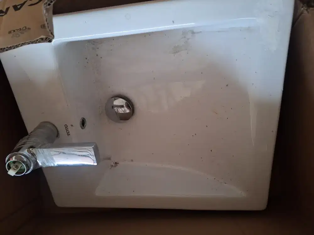 Westafel / Wastafel Meja Toto