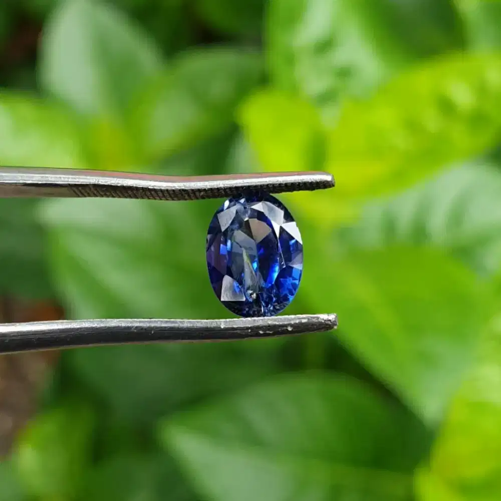 Natural Blue Sapphire Srilanka 2.09 crt