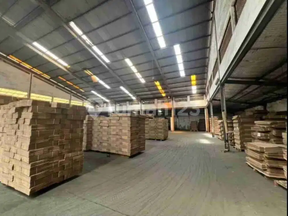 Dijual gudang di jalan yos sudarso, jurumudi, tangerang.
