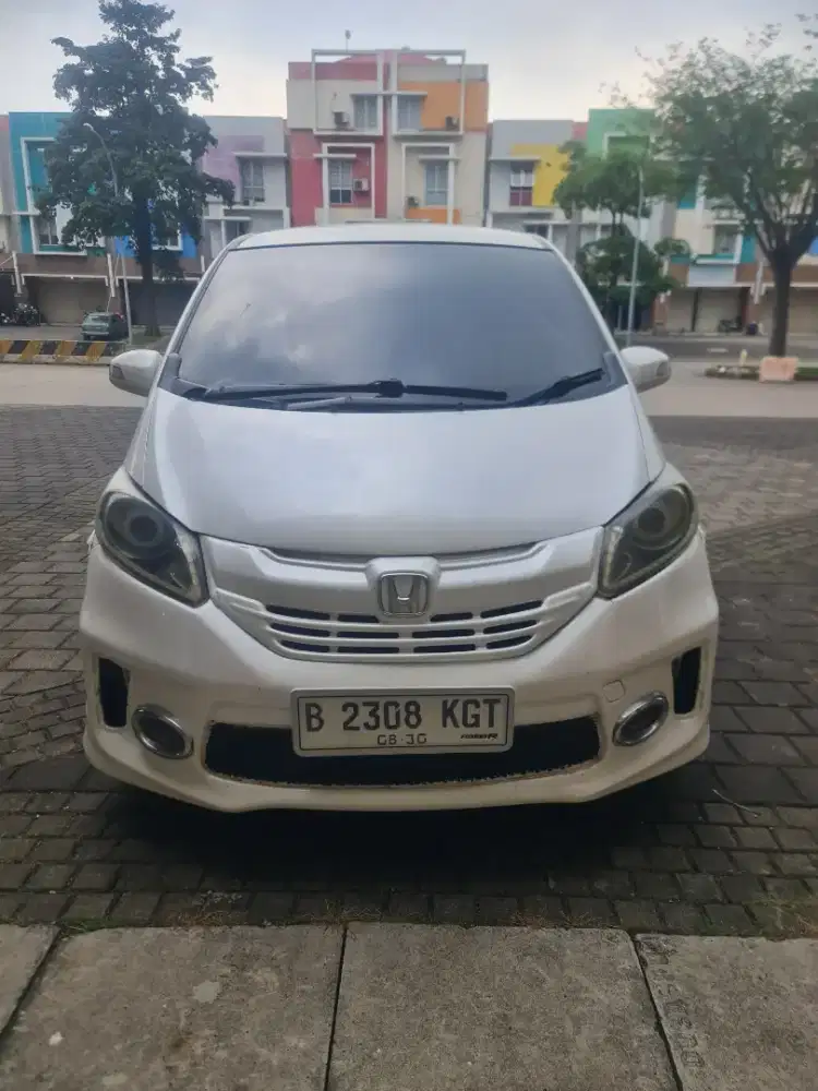Honda Freed 2013 1.5 SAT