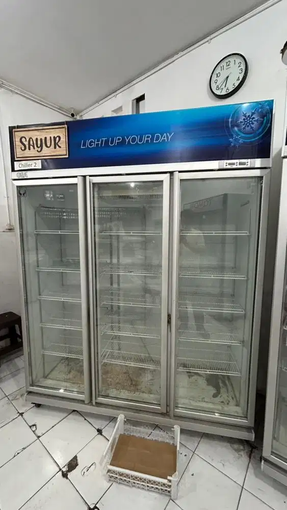 Chiller Display GEA Expo-1500 3 pintu, kondisi bagus, normal semua