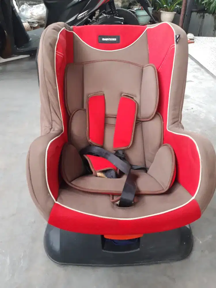 Tempat Duduk Bayi untuk di Mobil
