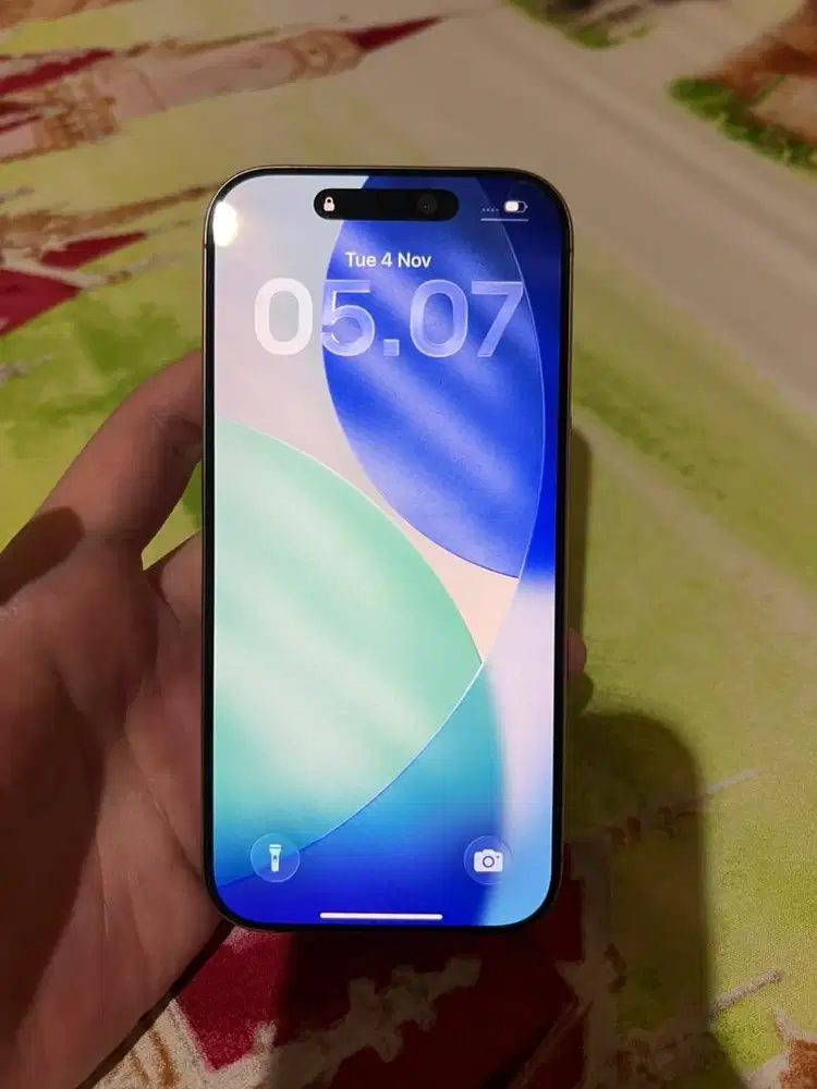 iphone 16 pro 256gb like new