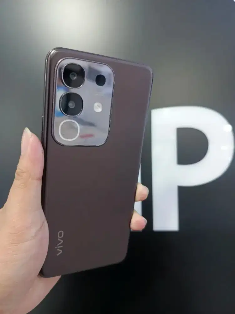 Vivo  Y29 8/128 Brown like new