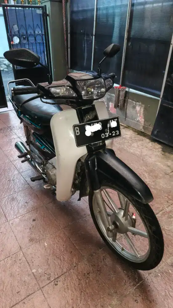 Astrea Legenda 2003