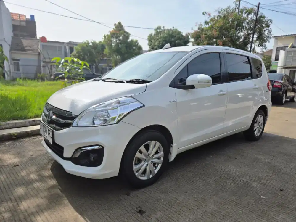 Ertiga Hybrid Diesel ZDi 2017. KM baru 60 ribu
Full original