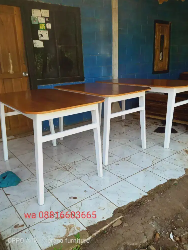 Meja makan dan cafe resto minimalis