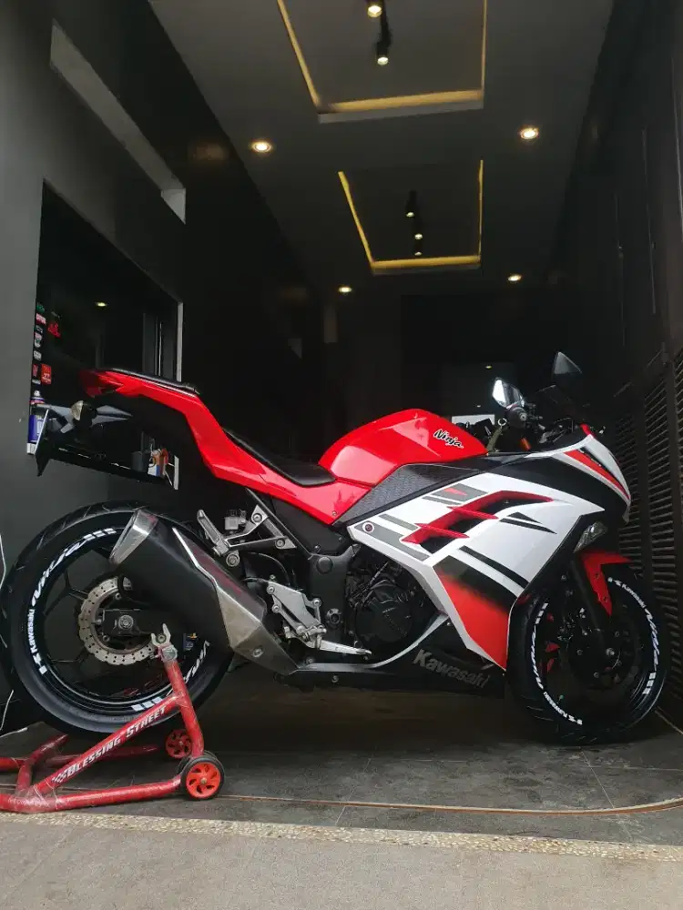 Kawasaki Ninja 250 FI Injeksi Tahun 2013 KM LOW 15rb Pajak Panjang