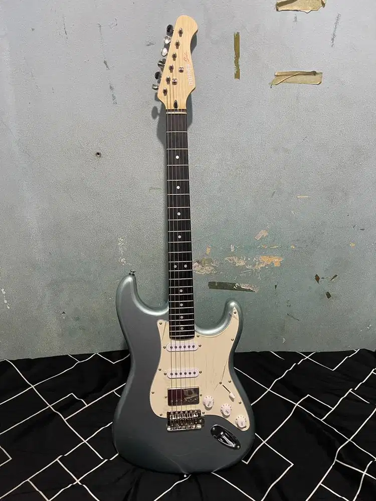 GITAR DONNER DST 152