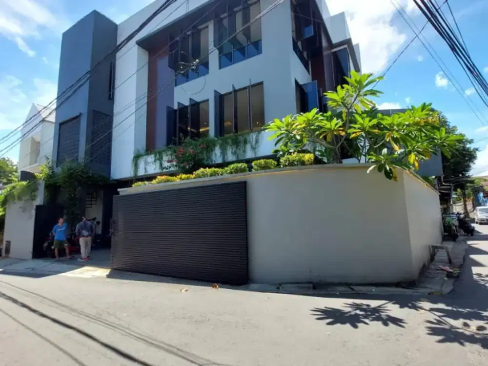 dijual Rumah baru, Pejaten Barat, Pasar Minggu, 3 Lantai, 4 kamar tidur