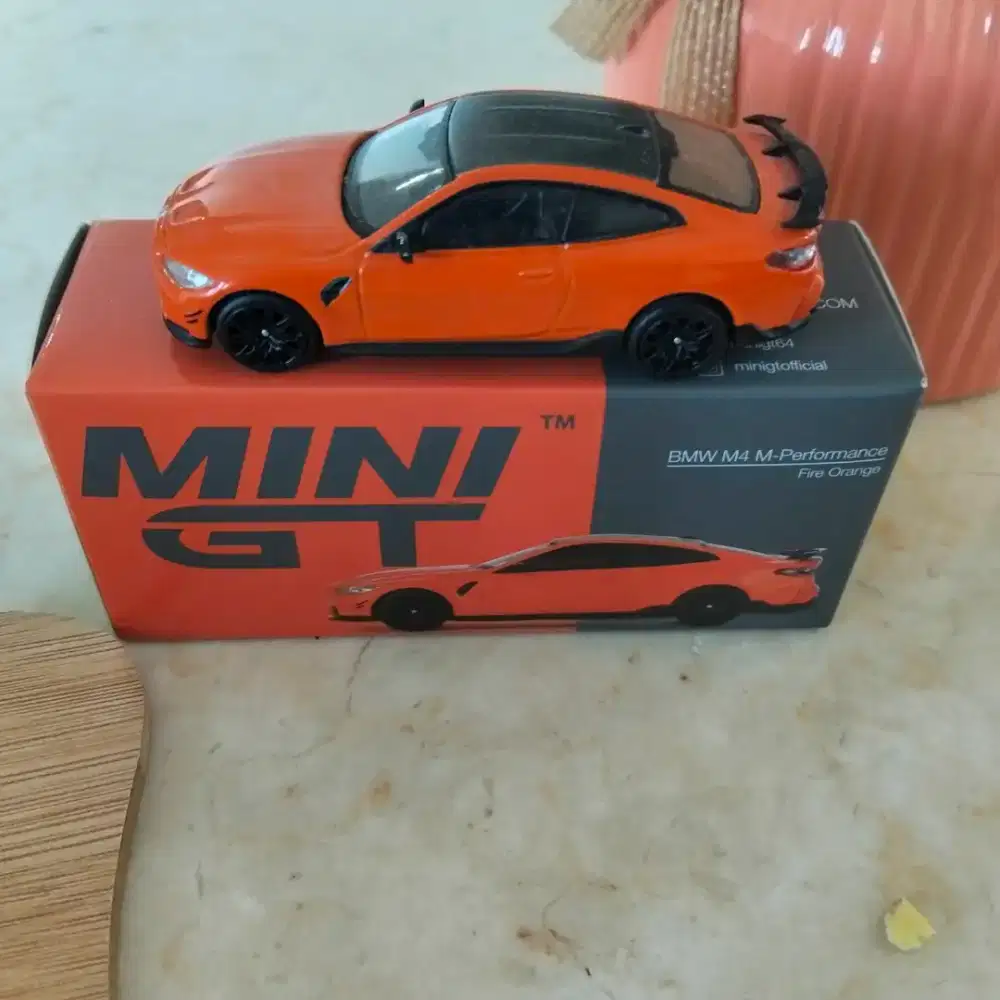 Dijual Mini GT BMW M4