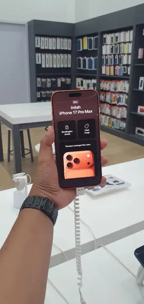 Iphone 17 Promax 256 gb Cosmic Orange