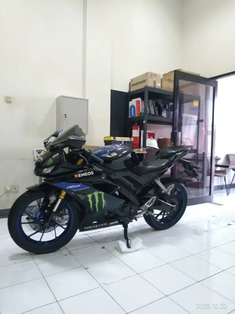Yamaha R15 V3 Monster Energy 2019