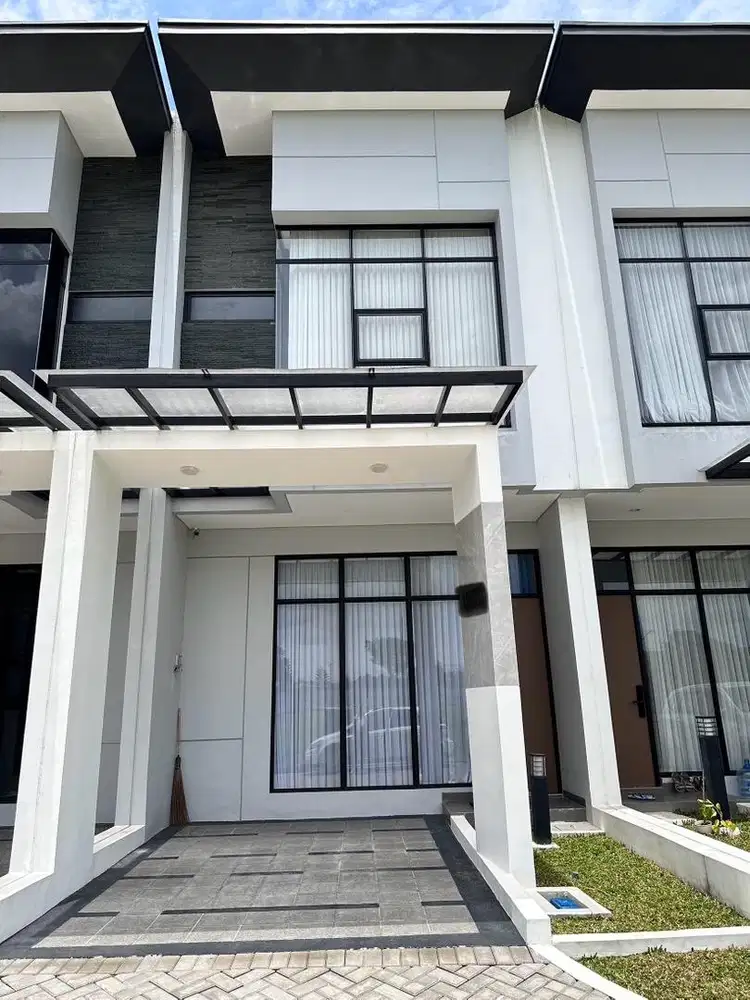 Disewakan Rumah 2Lt dengan Furnish di OCBD Bogor
