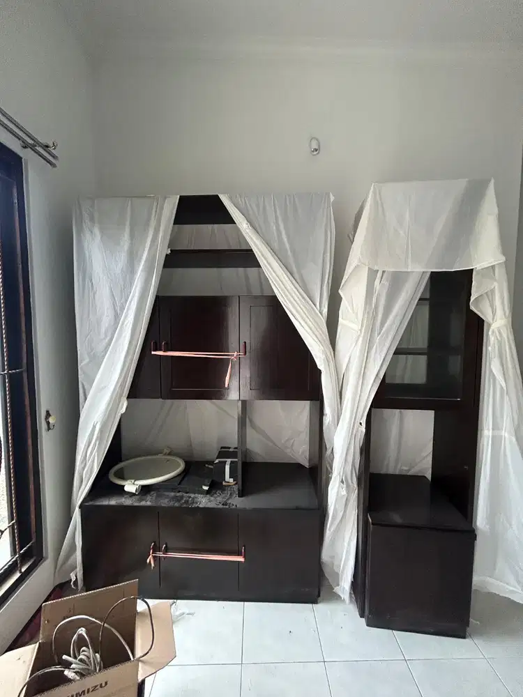 LEMARI TV KAYU BEKAS - LOKASI SURABAYA - OPEN NEGO KERAS