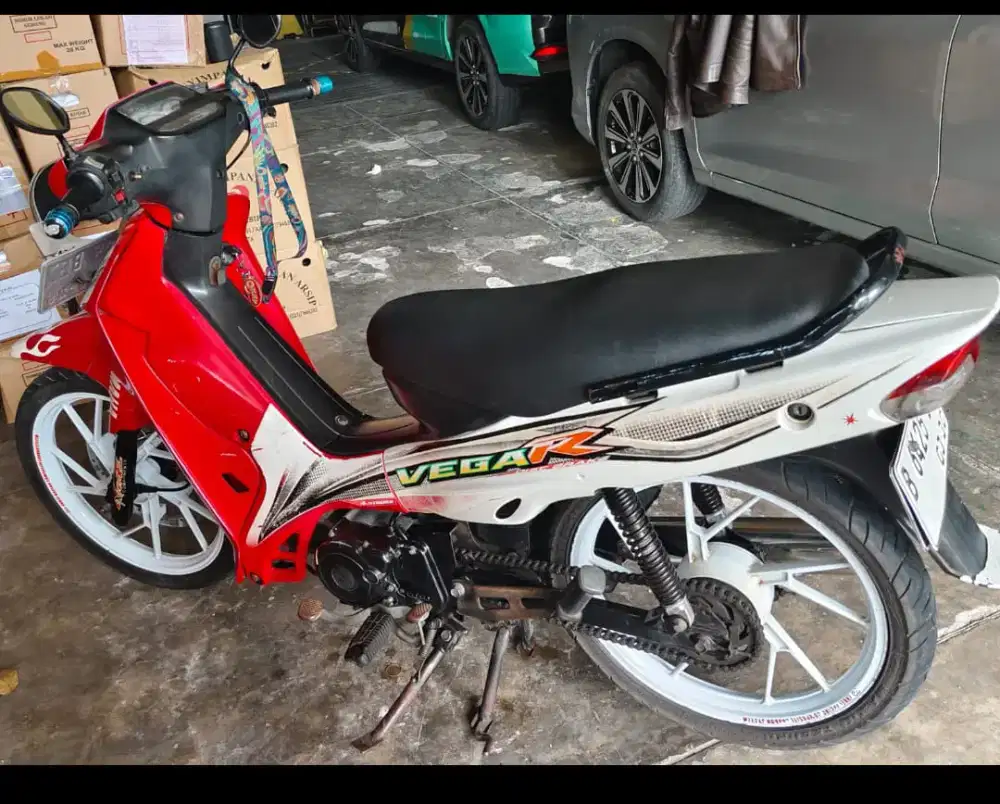 Yamaha Vega r tahun 2005 masih ganteng