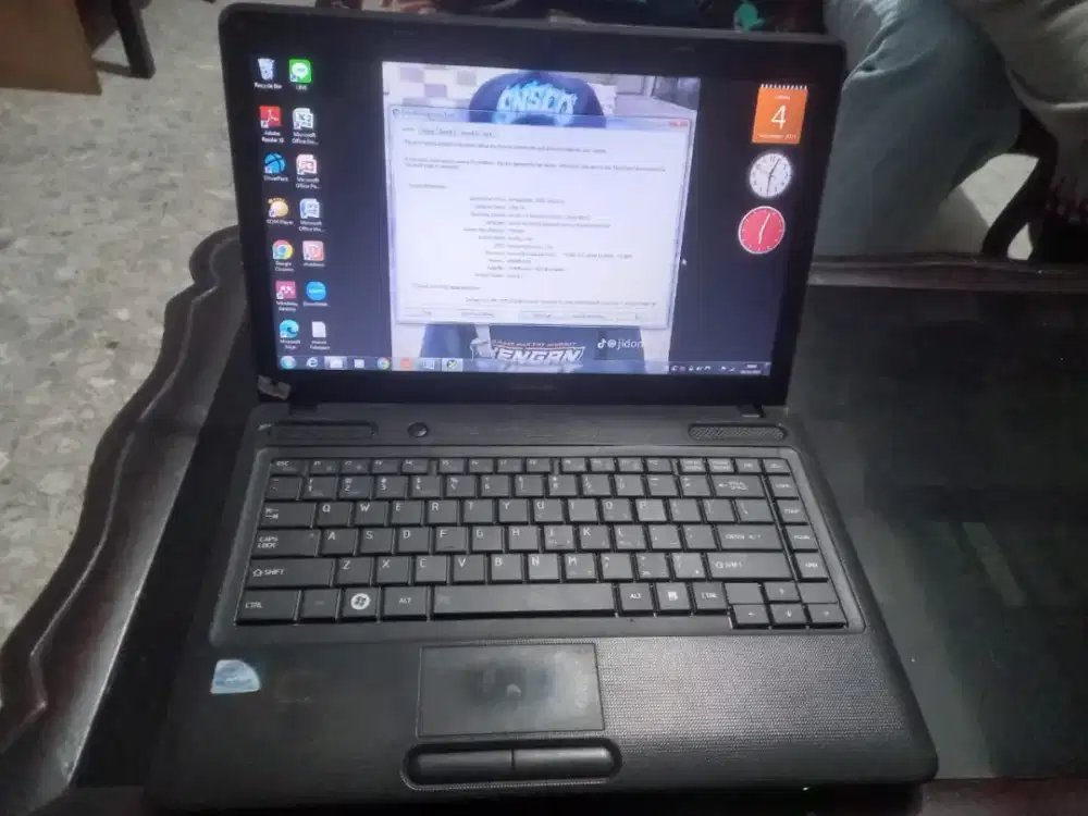 LAPTOP TOSHIBA Normal cocok buat kuliah dan kerja