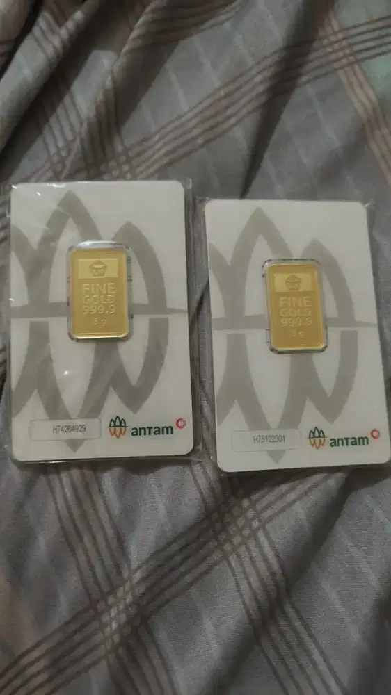 Logam mulia antam 10 gram