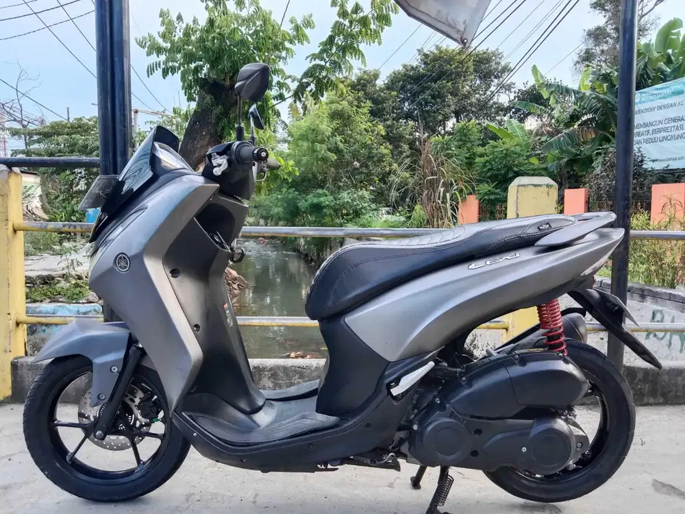 Yamaha Lexi th 2018 bisa cash/kredit
