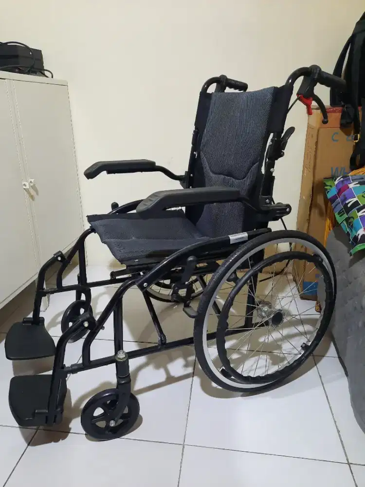 Kursi Roda Perloved, bekas