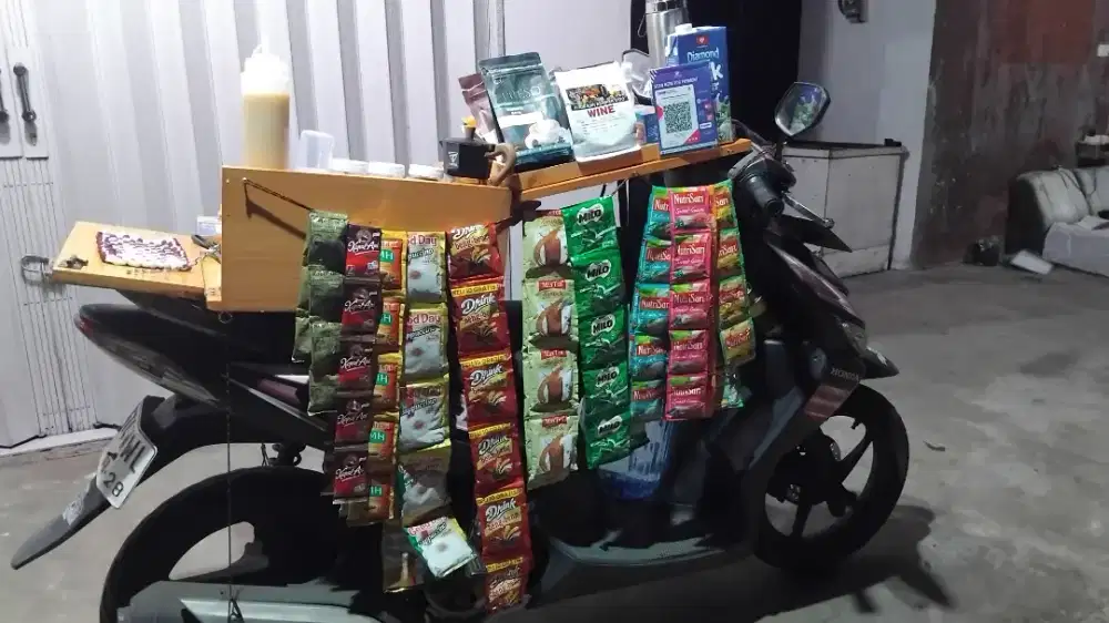 DIBUTUHKAN SEGERA – TENAGA PENJUAL KOPI (Tempat Sudah Ada)