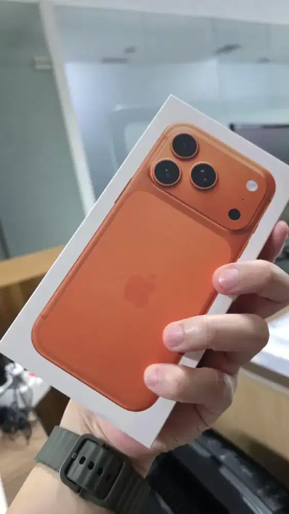 iphone 17 pro 256 Orange. Garansi resmi