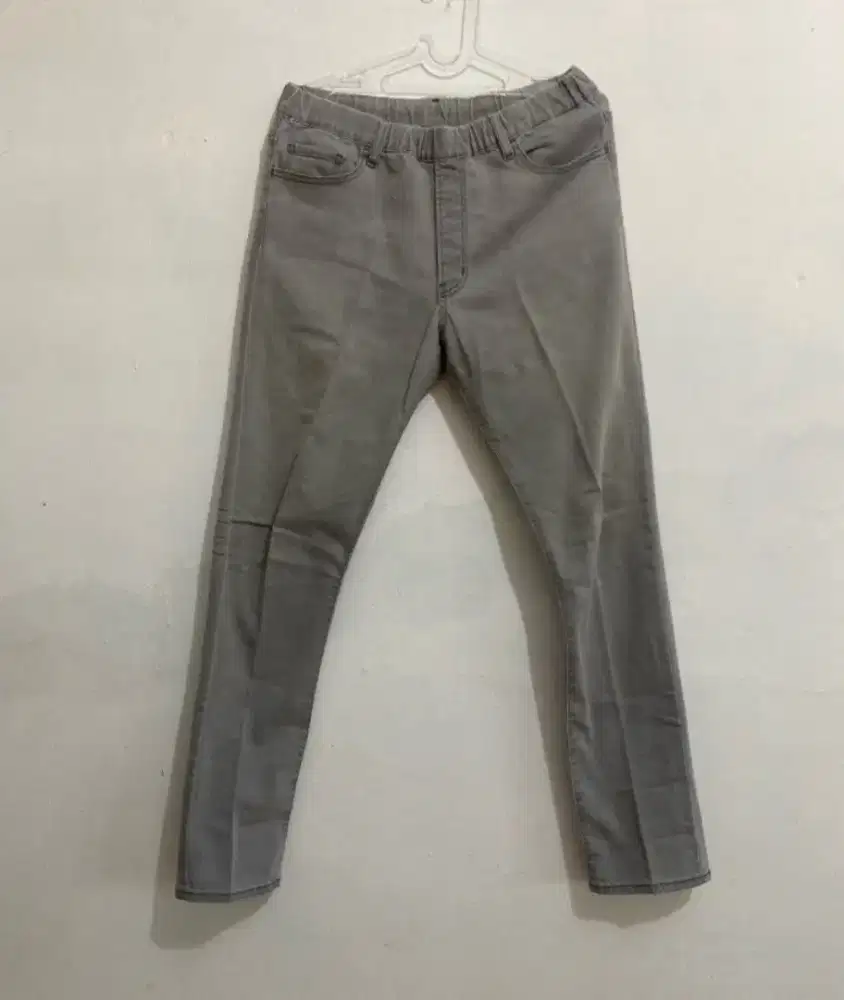 Celana Uniqlo Relax Jeans