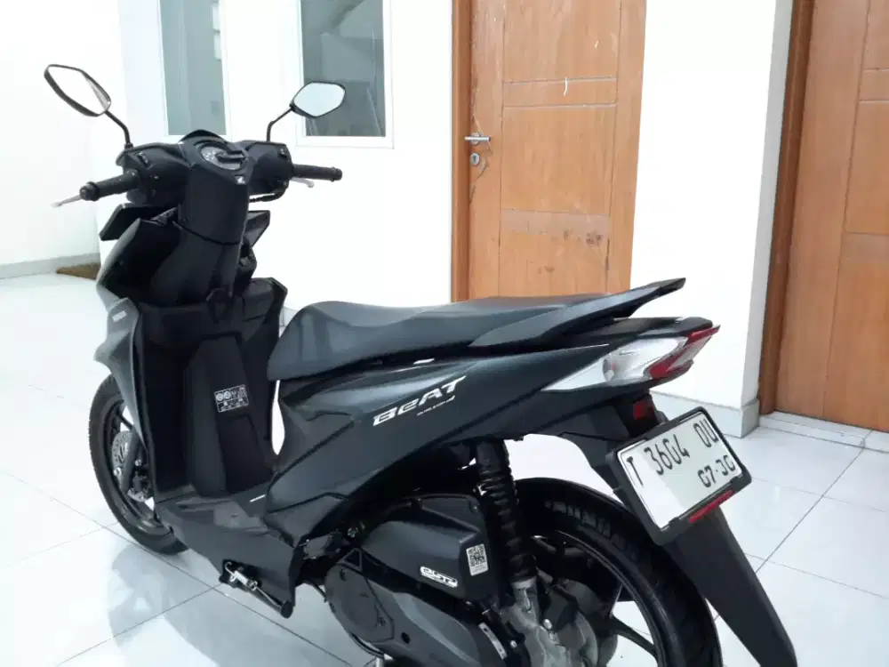Beat deluxe smartkey (remote) 2025 bln 7 total km 3.000 bekas berkelas