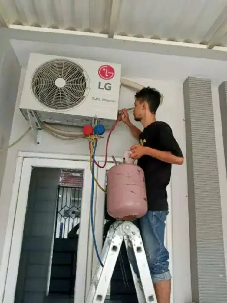 panggilan service ac/cuci ac,bongkar pasang ac,isi ferion,maintenance