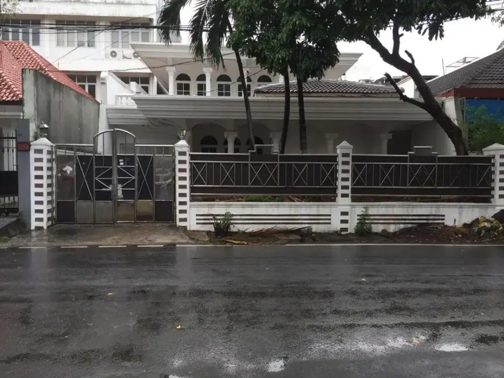 Rumah 2lt Setara NJOP di Petojo Selatan, Hanya 10 Menit Ke Tol Tomang