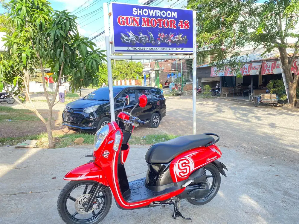 Honda scoopy tahun 2015