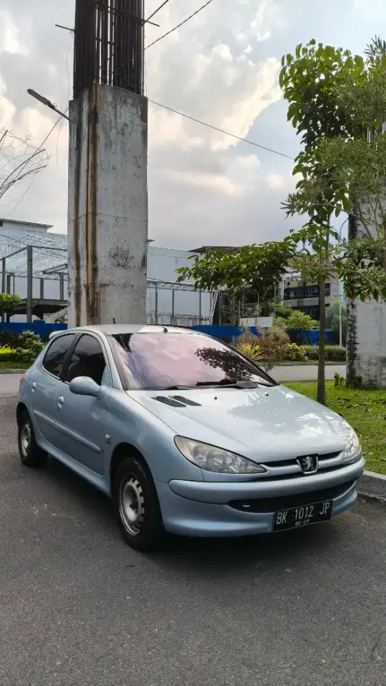 Peugeot 206 tahun 2003