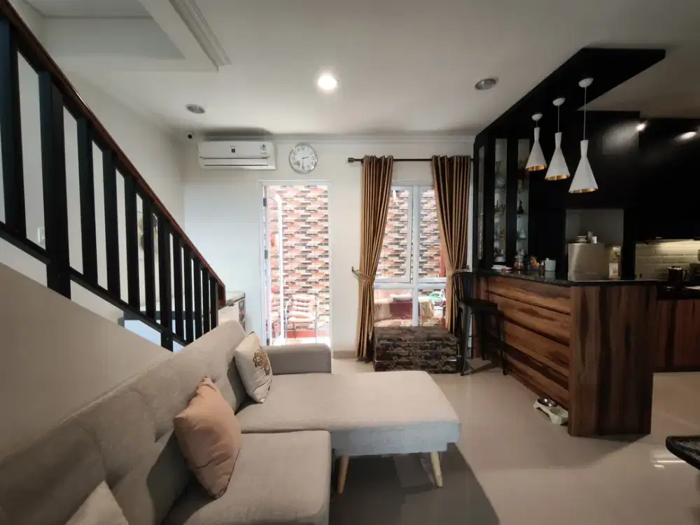 Dijual murah rumah cluster rossini gading Serpong Tangerang