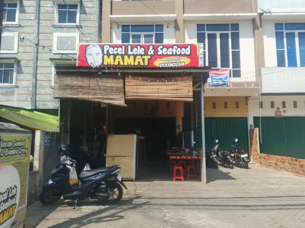 Over Kontrak Ruko 3 Lantai, Lokasi Ramai dan strategis pinggir jalan