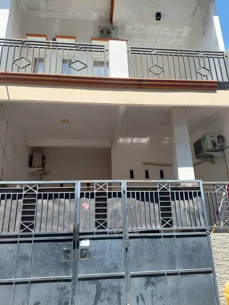 Jual rumah strategis