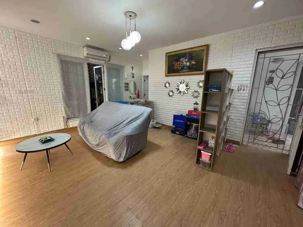 Rumah Cantik Semi Furnished Cluster Michelia