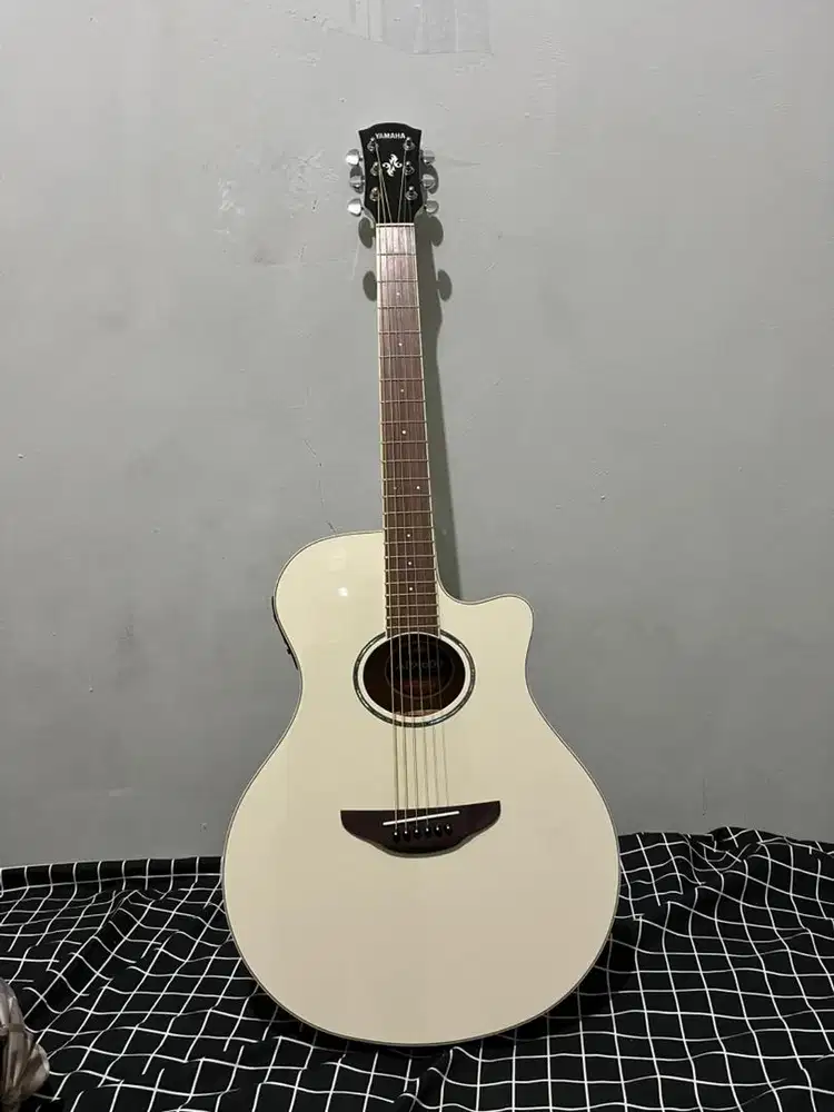 Yamaha APX 600 Original
