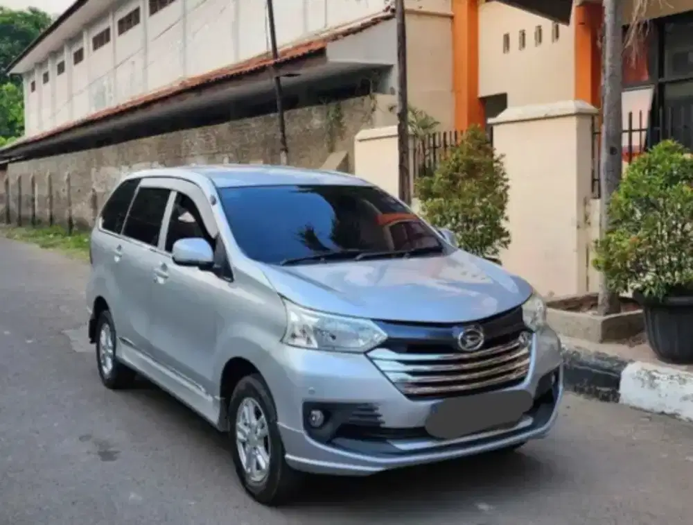 Daihatsu Xenia 2016