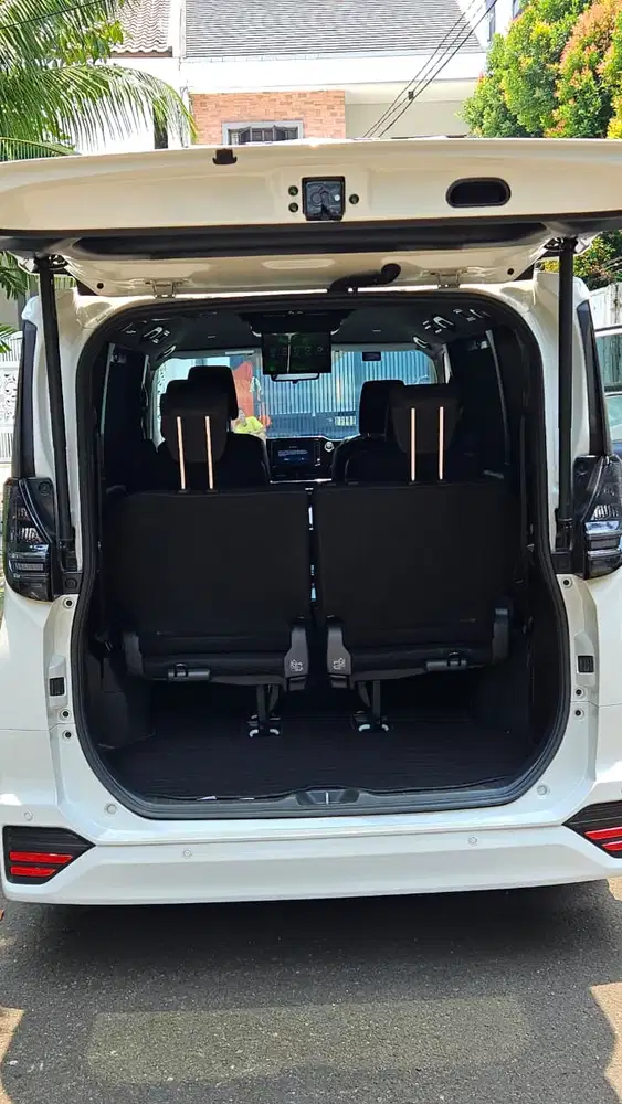 Toyota Voxy 2022 Bensin